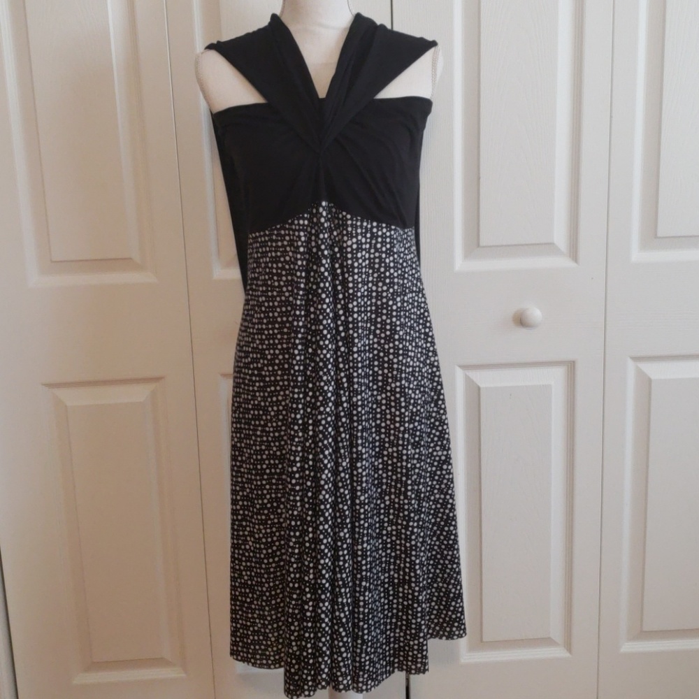 Multi function black-and-white Sun dress so cool